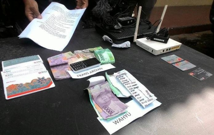 Empat Pemain Judi Online Ditangkap Polisi