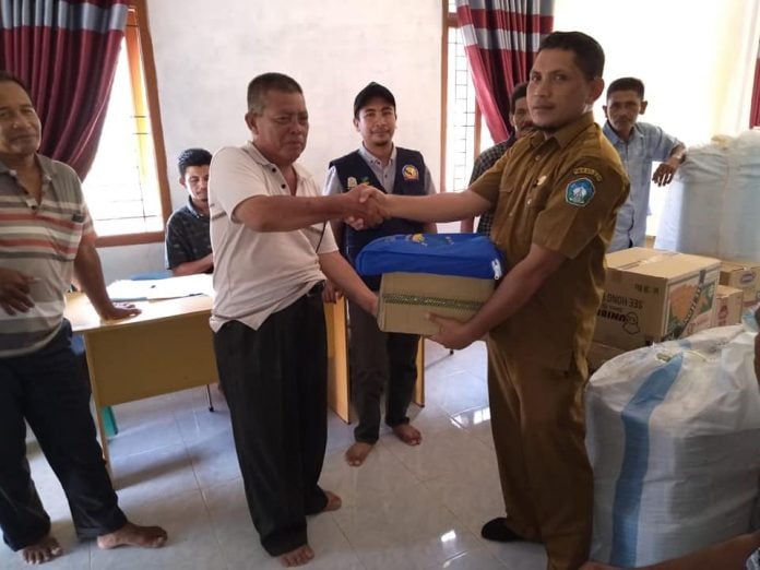 SERAH TERIMA BANTUAN MASA PANIK