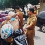 DPRK Aceh Tengah Bagi Bagi Masker