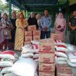 Buka Lapangan Kerja, Rosnidar Mahlil Bantu Masyarakat Dengan Usaha Sembako