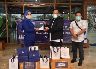Perusahaan Kosmetik Ini Bantu Hand Sanitizer Buat Tenaga Medis di Aceh