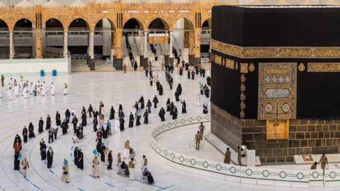 jamaah-antri-melakukan-tawaf-di-kala-musim-haji_200923075018-756