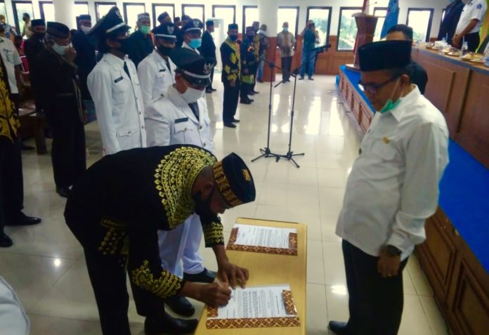 5C6DB325-F0D2-4EC0-878B-AA30C9DA33A5