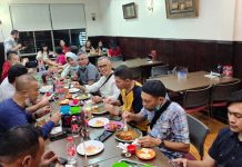 Walikota Singkawang Makan Mie Aceh