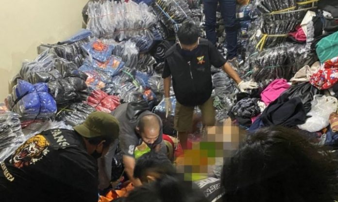 Satu-keluarga-ditemukan-tewas-di-gudang-pakaian-di-Banjarmasin-Kalsel