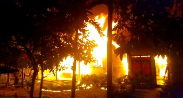 eef3287e-6d90-494f-86cc-70415df554d5 (1)