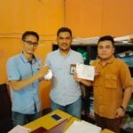 Dibungkus Kain Putih, Koin Untuk Bantu Utang Pemko Subulussalam Diserahkan