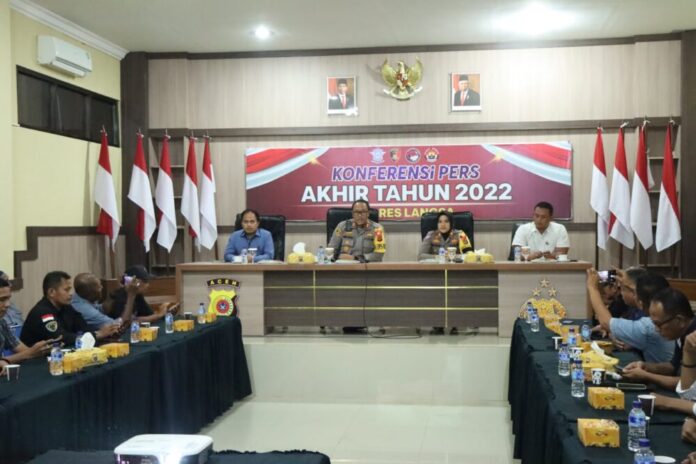 c16b06bb7a301248cb5318597ee49798