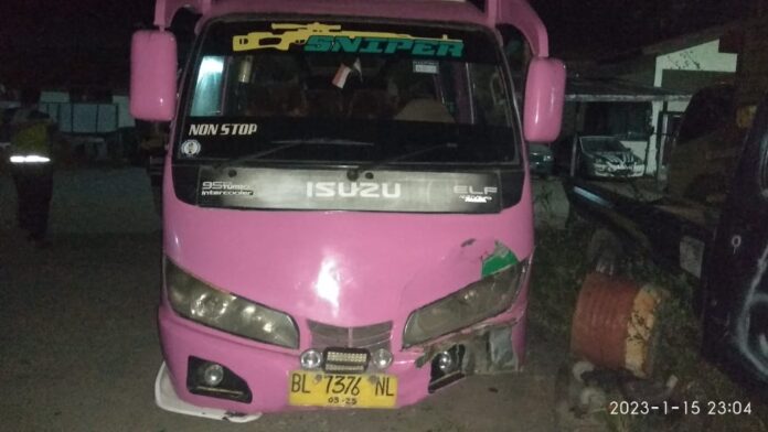 b442d0c16b62c66d89a0b72eb12b9cdc