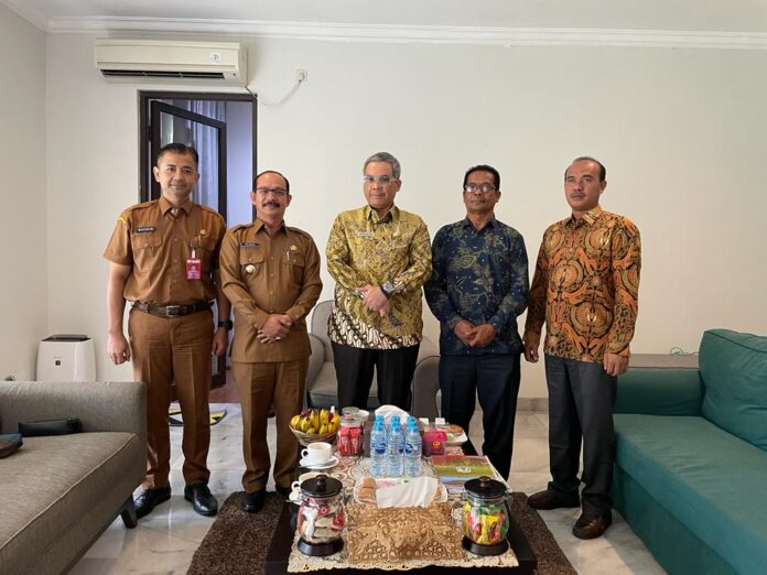 d9f2bf9b9dd3ff2bc8131645708b1725