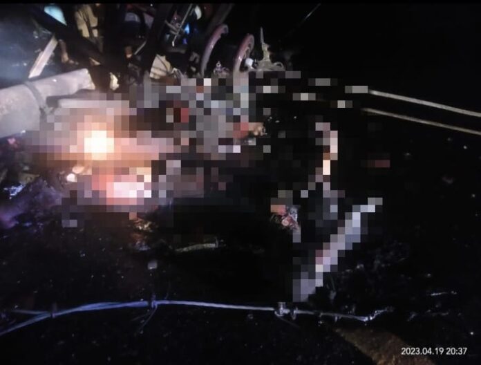 b1343761b11e41b8e77ef44fbc77b2bb