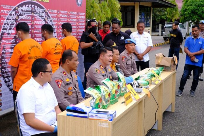 41a0aa2abd2724a703240b24be845aee