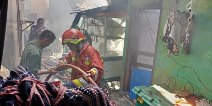 32300047d67a3c17c2f85bda01f25ca8