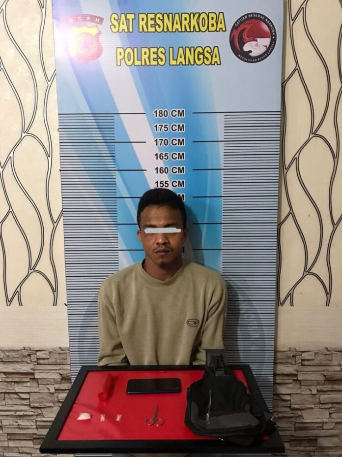 Pelaku pengedar narkoba beserta barang bukti sabu-sabu diamankan Polisi di Mapolres Langsa.