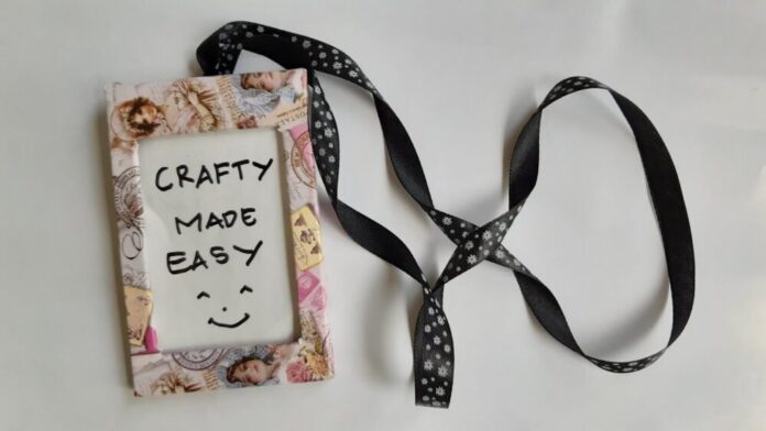 Name Tag dari Kardus Name Tag dari Kardus