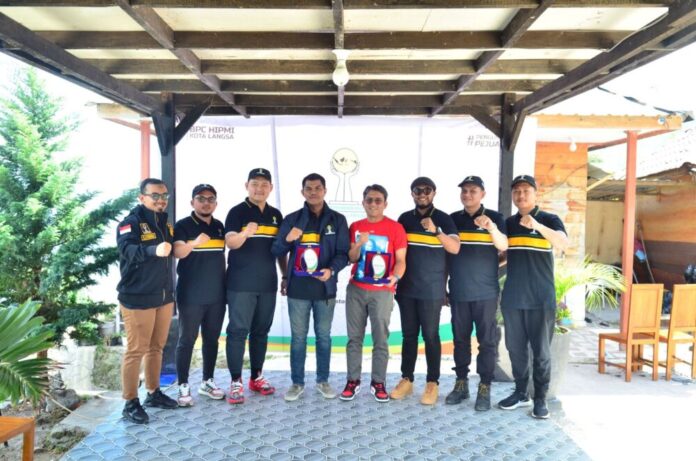 71dd28a03502059728a6e852a33d4511