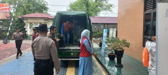 d2587cffcc2cd2828243fe80ada5ee48