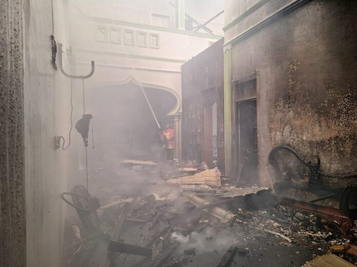 ee5b0b9d3ebea08358847223e1c856dd