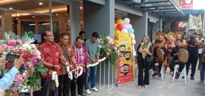 7b209ed5ce72d6642bcef37893a41b46