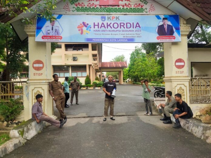 a87ffeab0f686dae27dd974bf56a5de6