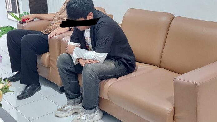 6979b9a7963b6290b83852f6de3acd55