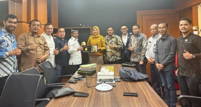 58d6dad9a4f11ee687a30b679348538b