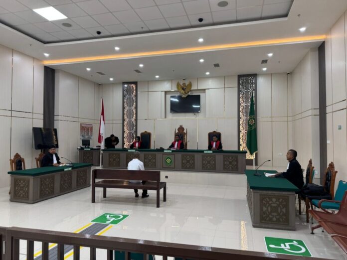 Terdakwa dipersidangan