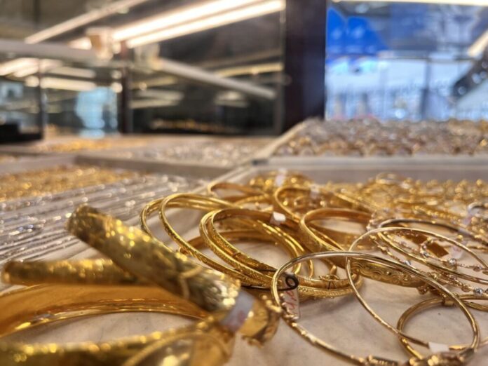 eb41780aafbbcf537e5d04534f5a9193